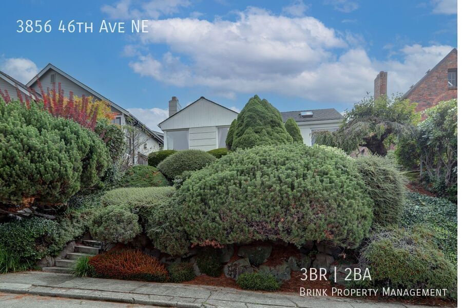 Unique Laurelhurst 3 Bedrooms with 2 Bathrooms Home Close to UW! property image