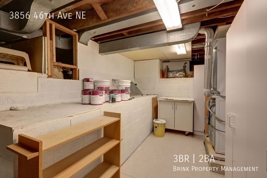 Unique Laurelhurst 3 Bedrooms with 2 Bathrooms Home Close to UW! property image