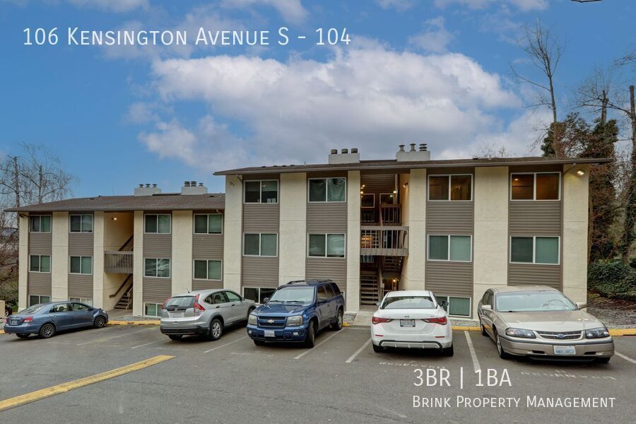 Fantastic Updated 3 Bedroom Apartment Home in Convenient Location property image
