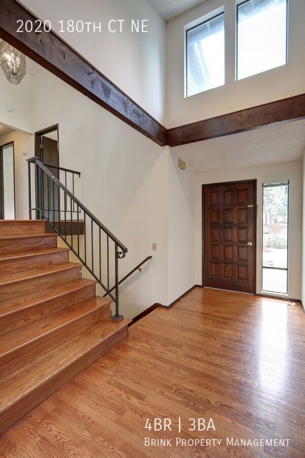 Spacious 4BR 2.75BA Tri-level home in quiet Cedar Lane Estates property image