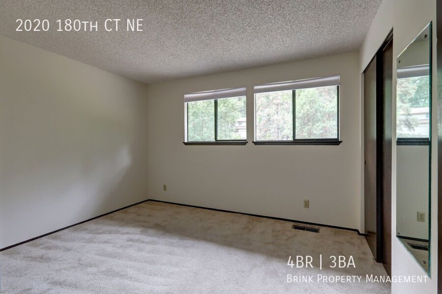 Spacious 4BR 2.75BA Tri-level home in quiet Cedar Lane Estates property image