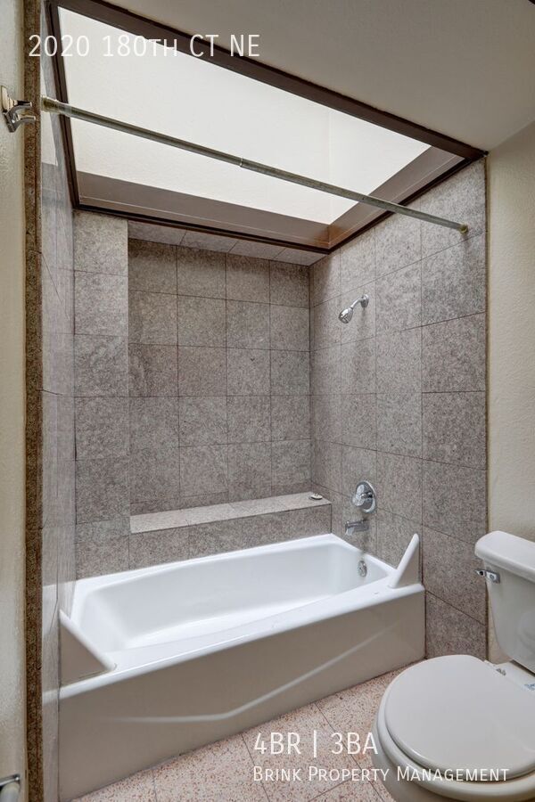Spacious 4BR 2.75BA Tri-level home in quiet Cedar Lane Estates property image