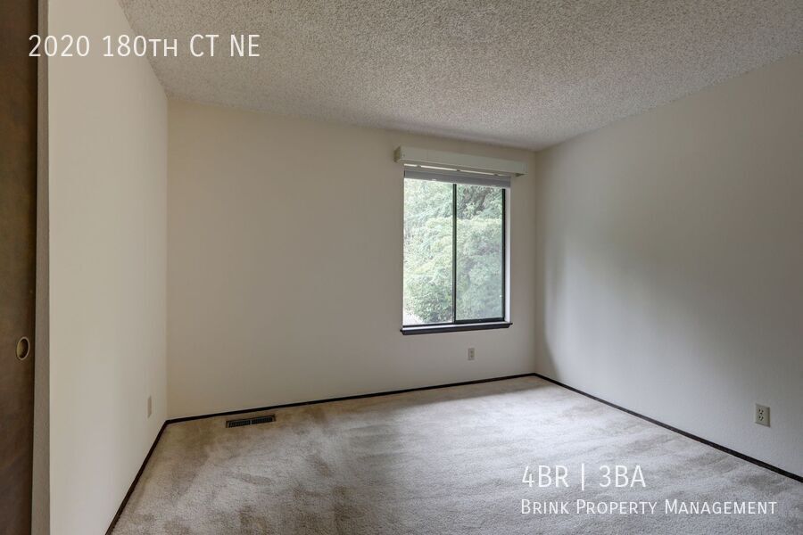 Spacious 4BR 2.75BA Tri-level home in quiet Cedar Lane Estates property image