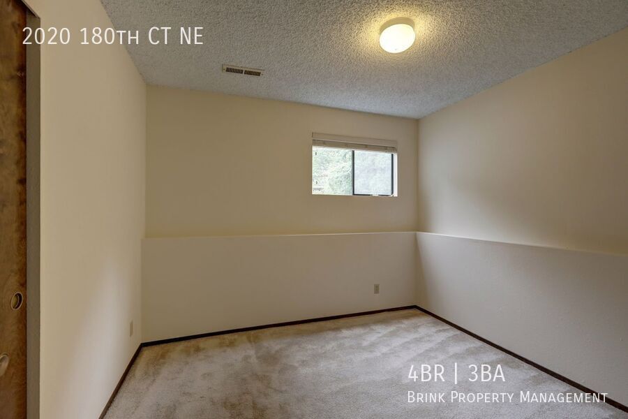Spacious 4BR 2.75BA Tri-level home in quiet Cedar Lane Estates property image