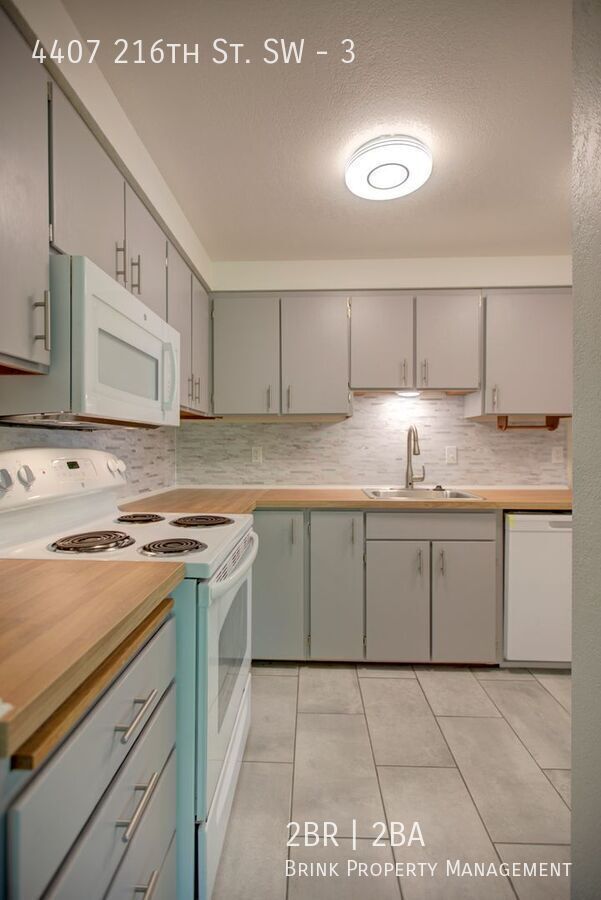 Large 2bd, 2ba Condo Available w/ Private Patio & Tons of Storage! property image