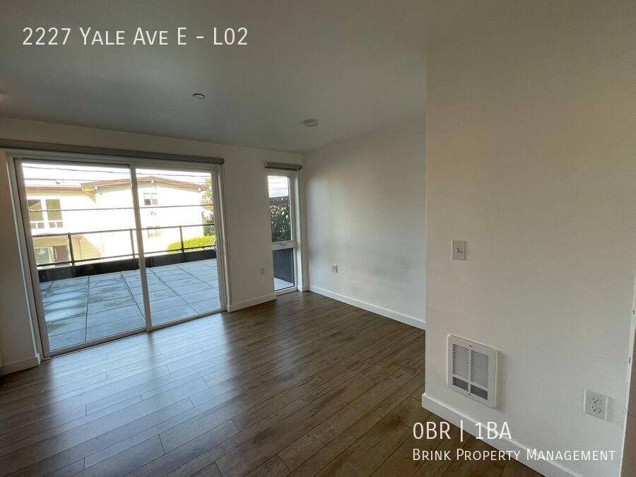 Welcome to Lakeview! - Live in Luxury & Style in the heart of Eastlake property image