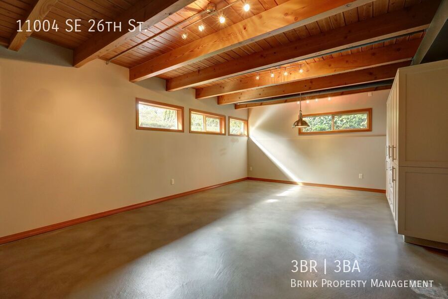 Welcome Home to Your Beautiful Oasis in Enatai! property image