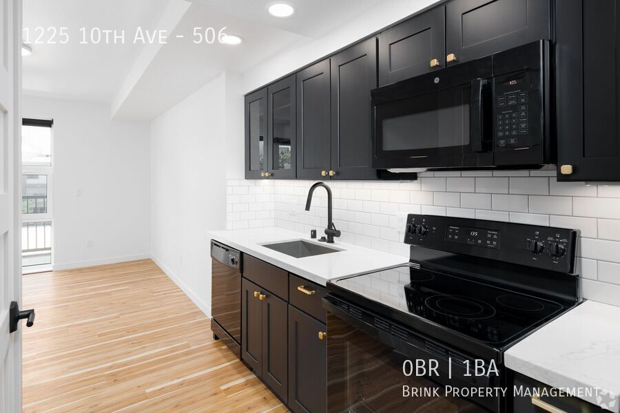 Live at The Woodworth - Classic & Cool Living in Capitol Hill property image