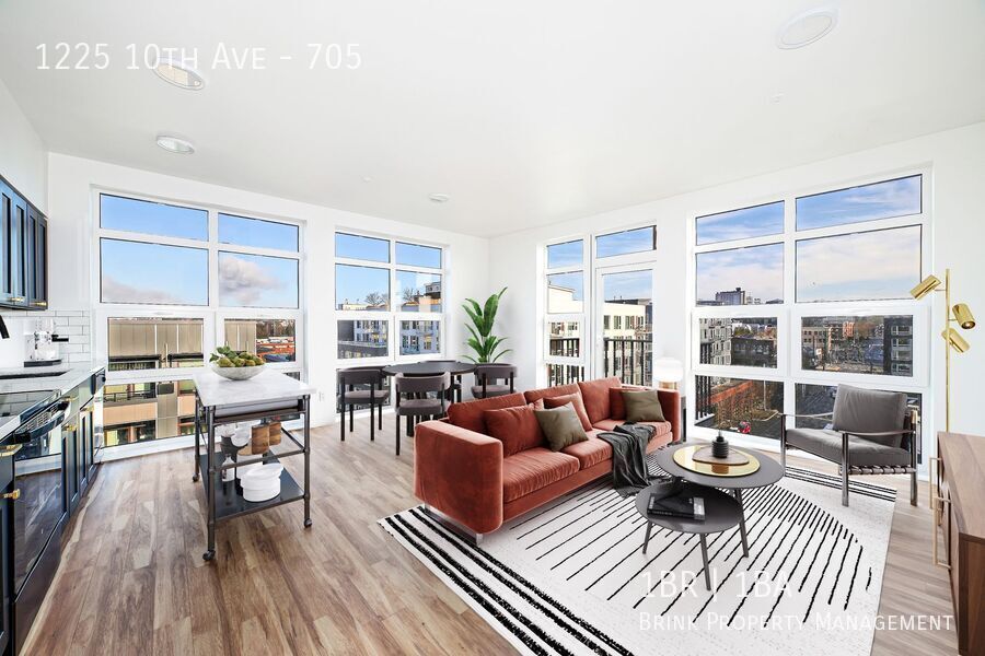 Look & Lease Special! Live at The Woodworth - Classic & Cool Living in Capitol Hill property image